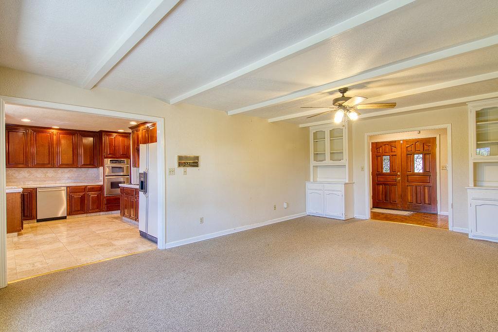 Detail Gallery Image 9 of 41 For 3100 Bridle Path Ln, Modesto,  CA 95356 - 3 Beds | 2/1 Baths