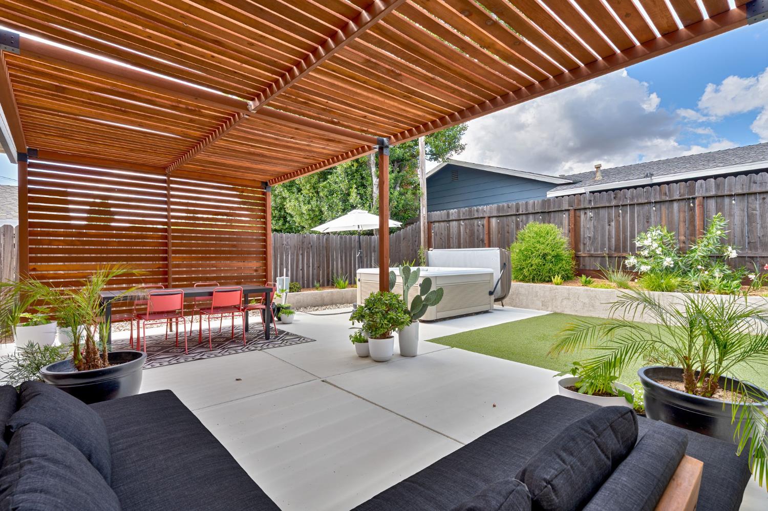 Detail Gallery Image 30 of 46 For 6469 Woodhills Way, Citrus Heights,  CA 95621 - 3 Beds | 2 Baths