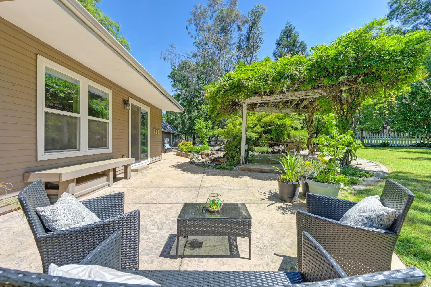 Detail Gallery Image 56 of 92 For 3710 Sutter Hill Ln, Carmichael,  CA 95608 - 4 Beds | 3/1 Baths