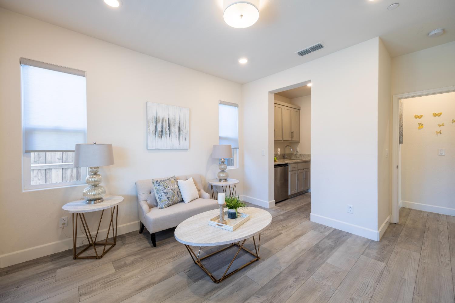 Detail Gallery Image 10 of 66 For 1719 Flora Way, Tracy,  CA 95376 - 4 Beds | 3/1 Baths