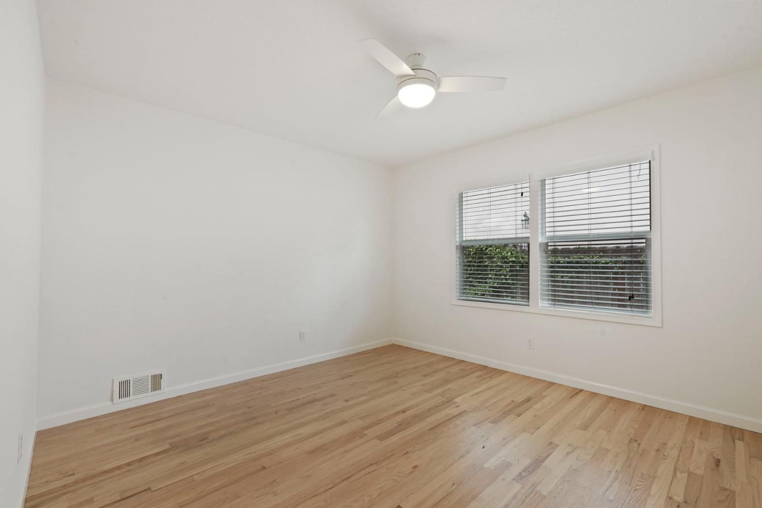 Detail Gallery Image 30 of 49 For 205 S Crescent Ave, Lodi,  CA 95240 - 3 Beds | 2 Baths