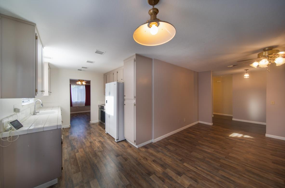 Detail Gallery Image 11 of 25 For 2253 Newbury Cir, Lodi,  CA 95240 - 3 Beds | 2 Baths