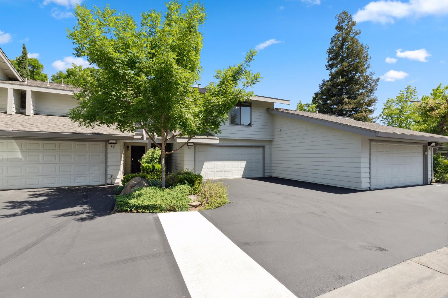 Detail Gallery Image 3 of 34 For 3350 M St #15,  Merced,  CA 95348 - 3 Beds | 2/1 Baths