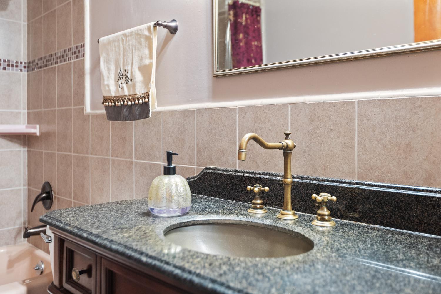Detail Gallery Image 33 of 47 For 1824 Maryal Dr, Sacramento,  CA 95864 - 3 Beds | 2 Baths
