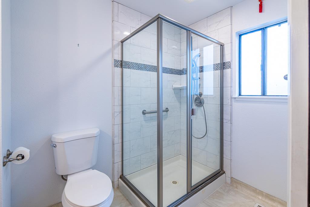 Detail Gallery Image 32 of 46 For 421 Becky Way, Waterford,  CA 95386 - 3 Beds | 2 Baths