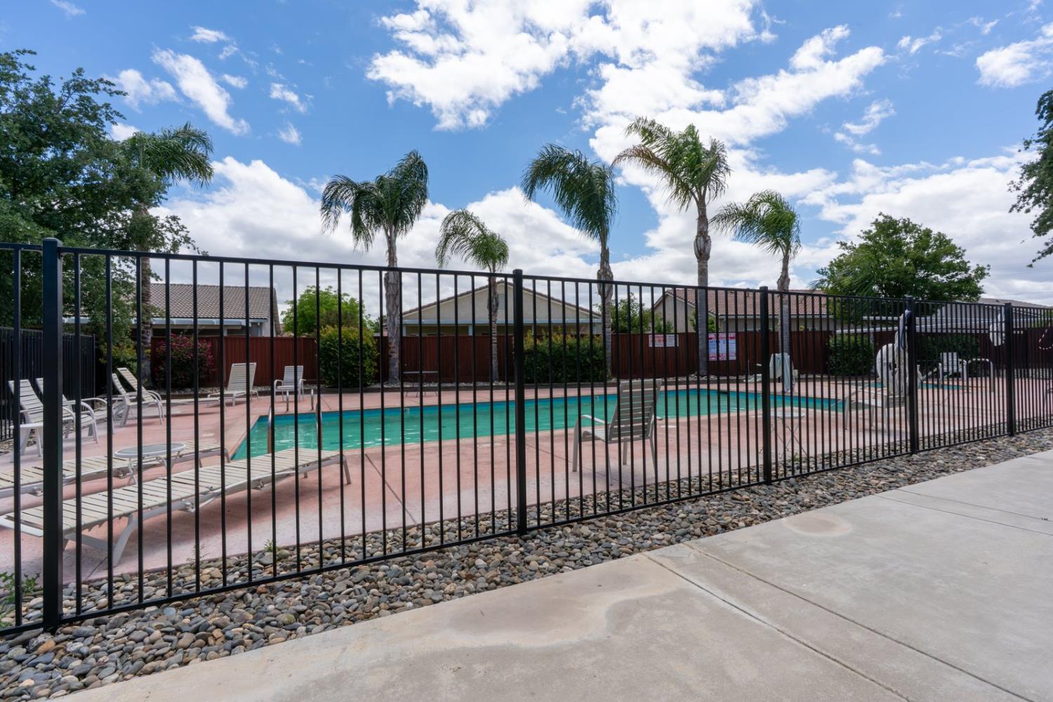Detail Gallery Image 42 of 48 For 3008 La Vina Cir, Los Banos,  CA 93635 - 3 Beds | 2 Baths