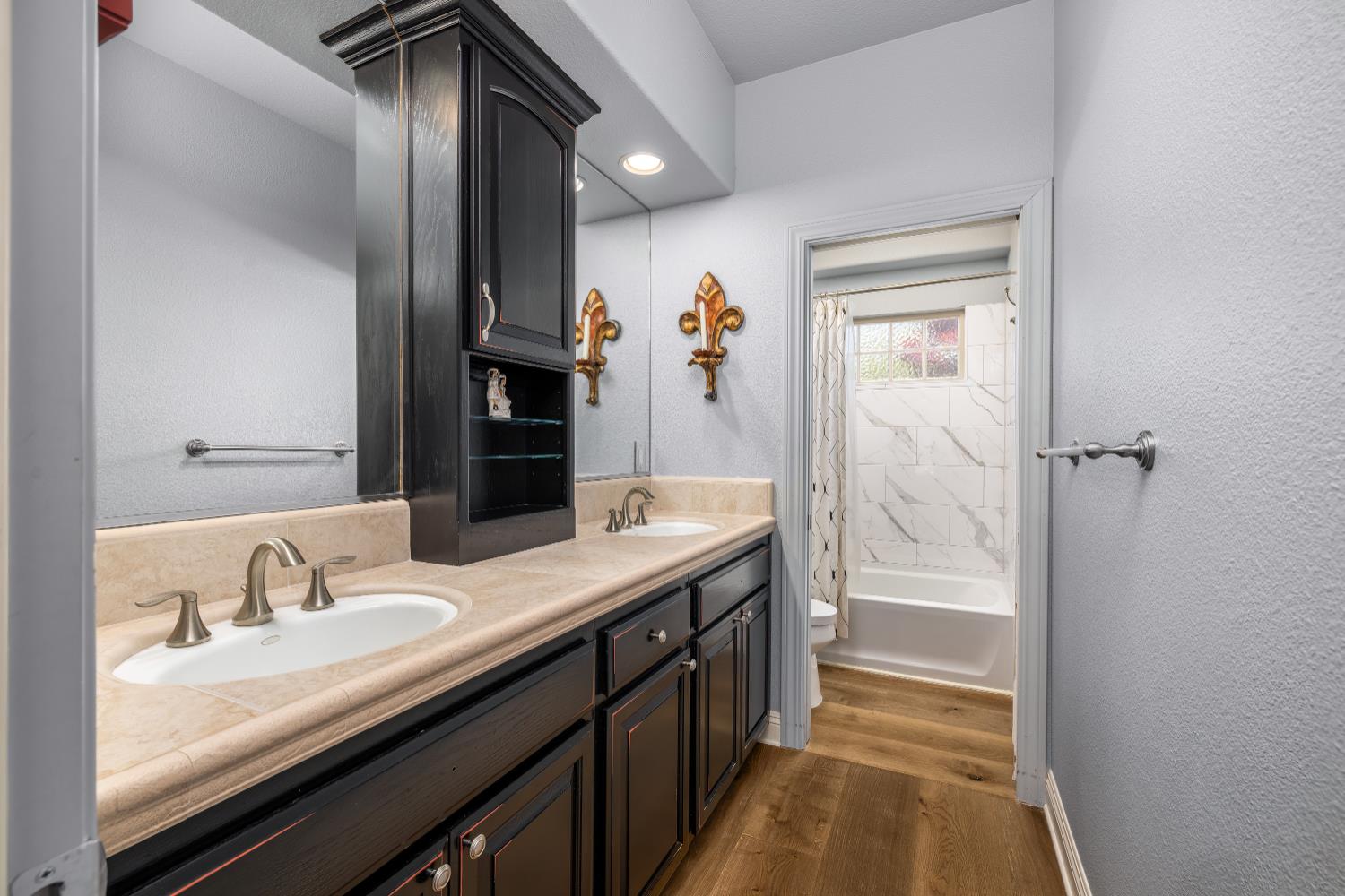 Detail Gallery Image 31 of 60 For 8706 N Oaks Dr, Oakdale,  CA 95361 - 4 Beds | 4/1 Baths