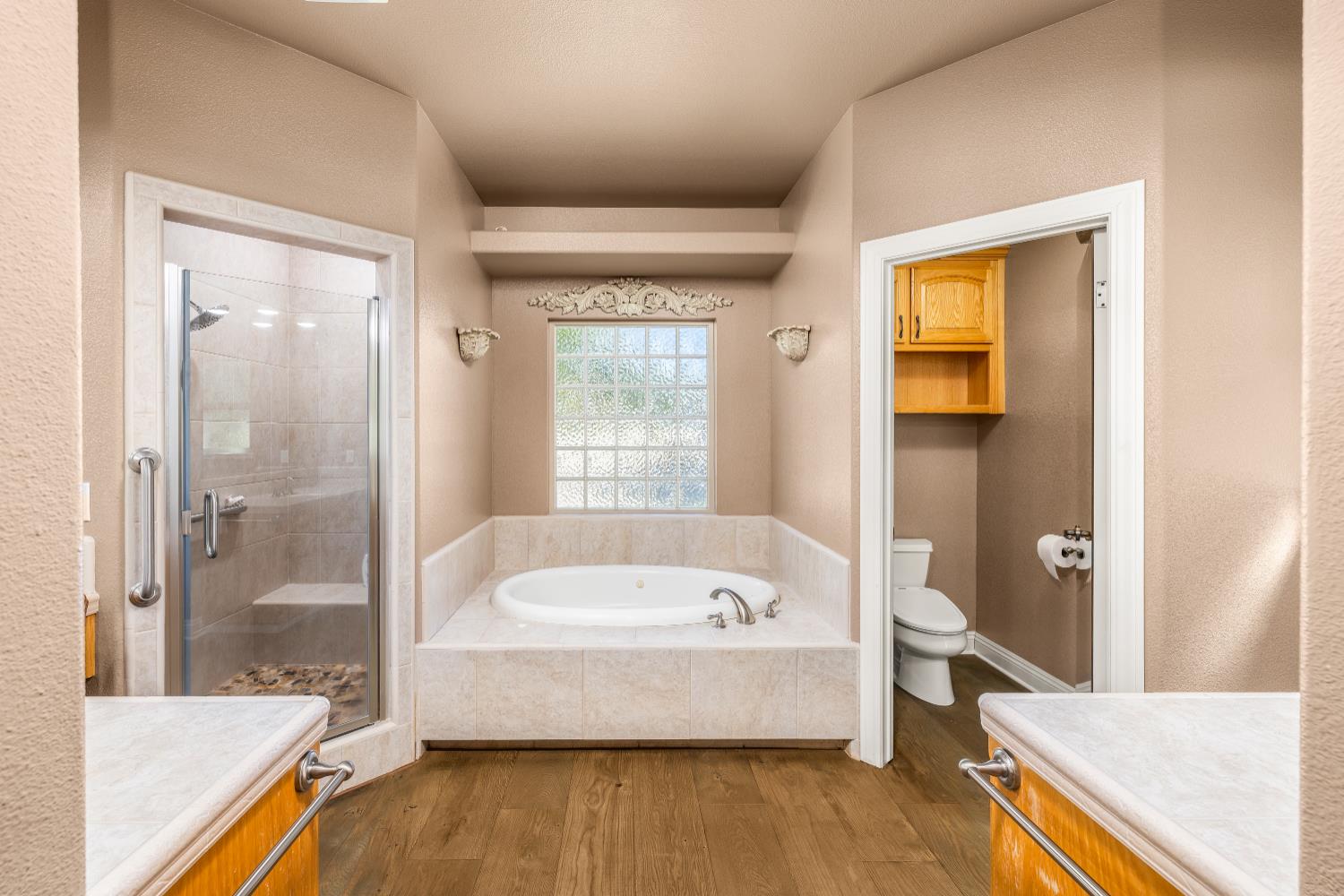 Detail Gallery Image 27 of 60 For 8706 N Oaks Dr, Oakdale,  CA 95361 - 4 Beds | 4/1 Baths