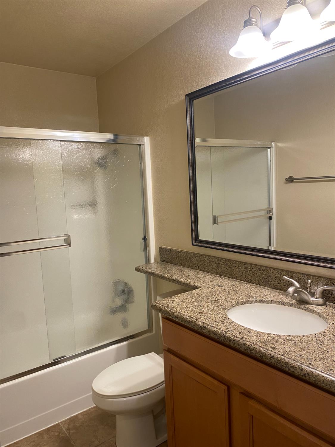 Detail Gallery Image 14 of 21 For 1177 Norwegian Ave #40,  Modesto,  CA 95350 - 1 Beds | 1 Baths