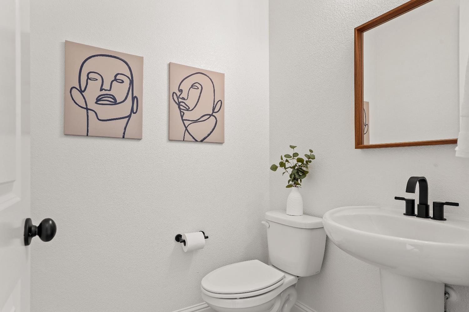 Detail Gallery Image 7 of 71 For 12840 Pier View Way, Rancho Cordova,  CA 95742 - 4 Beds | 3/1 Baths