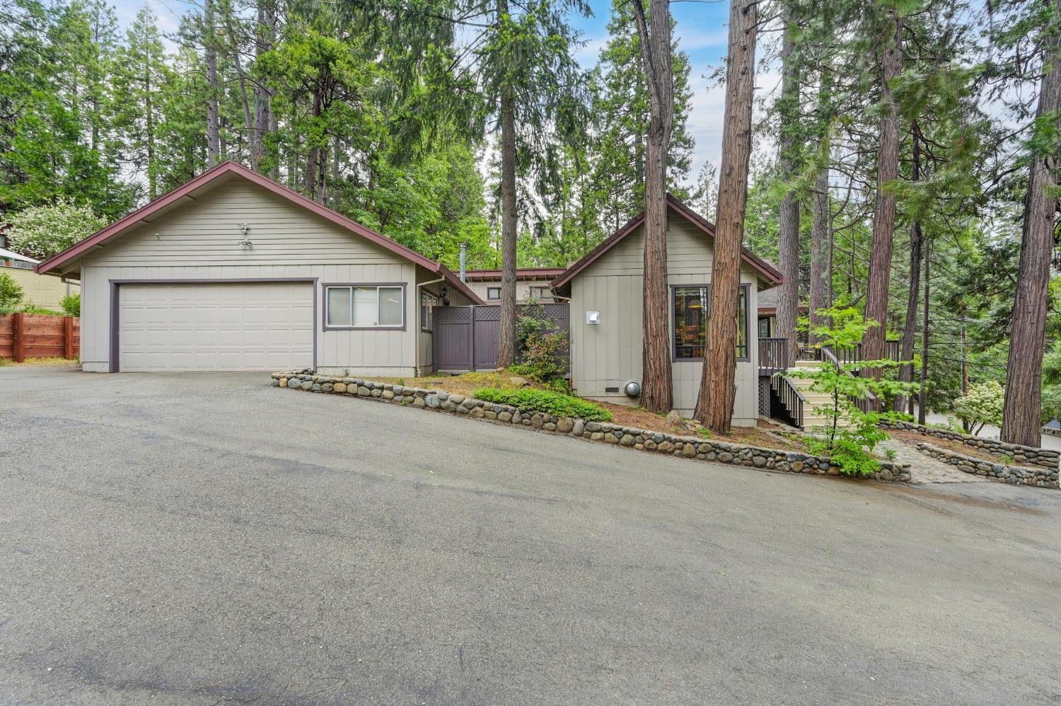Detail Gallery Image 4 of 54 For 4362 Lakeridge Dr, Pollock Pines,  CA 95726 - 2 Beds | 2 Baths
