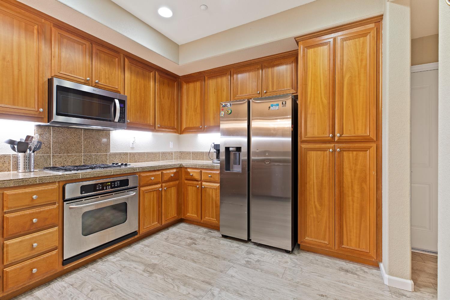 Detail Gallery Image 15 of 44 For 980 Silver Spur Cir #43,  Oakdale,  CA 95361 - 3 Beds | 2/1 Baths