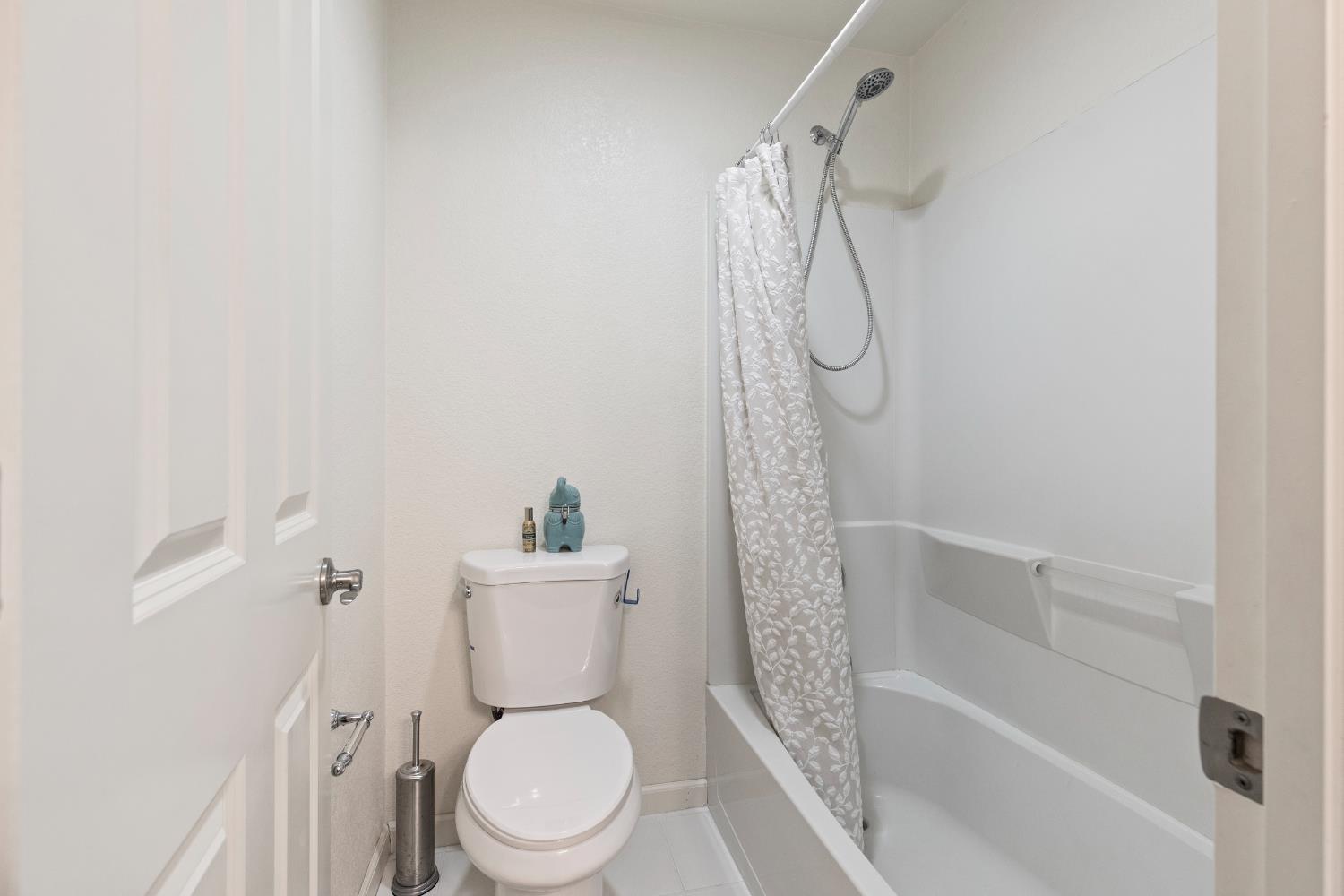 Detail Gallery Image 25 of 44 For 980 Silver Spur Cir #43,  Oakdale,  CA 95361 - 3 Beds | 2/1 Baths