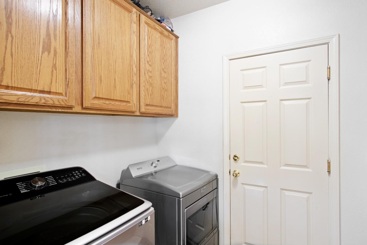 Detail Gallery Image 8 of 25 For 1724 Stonum Rd, Modesto,  CA 95351 - 4 Beds | 4 Baths