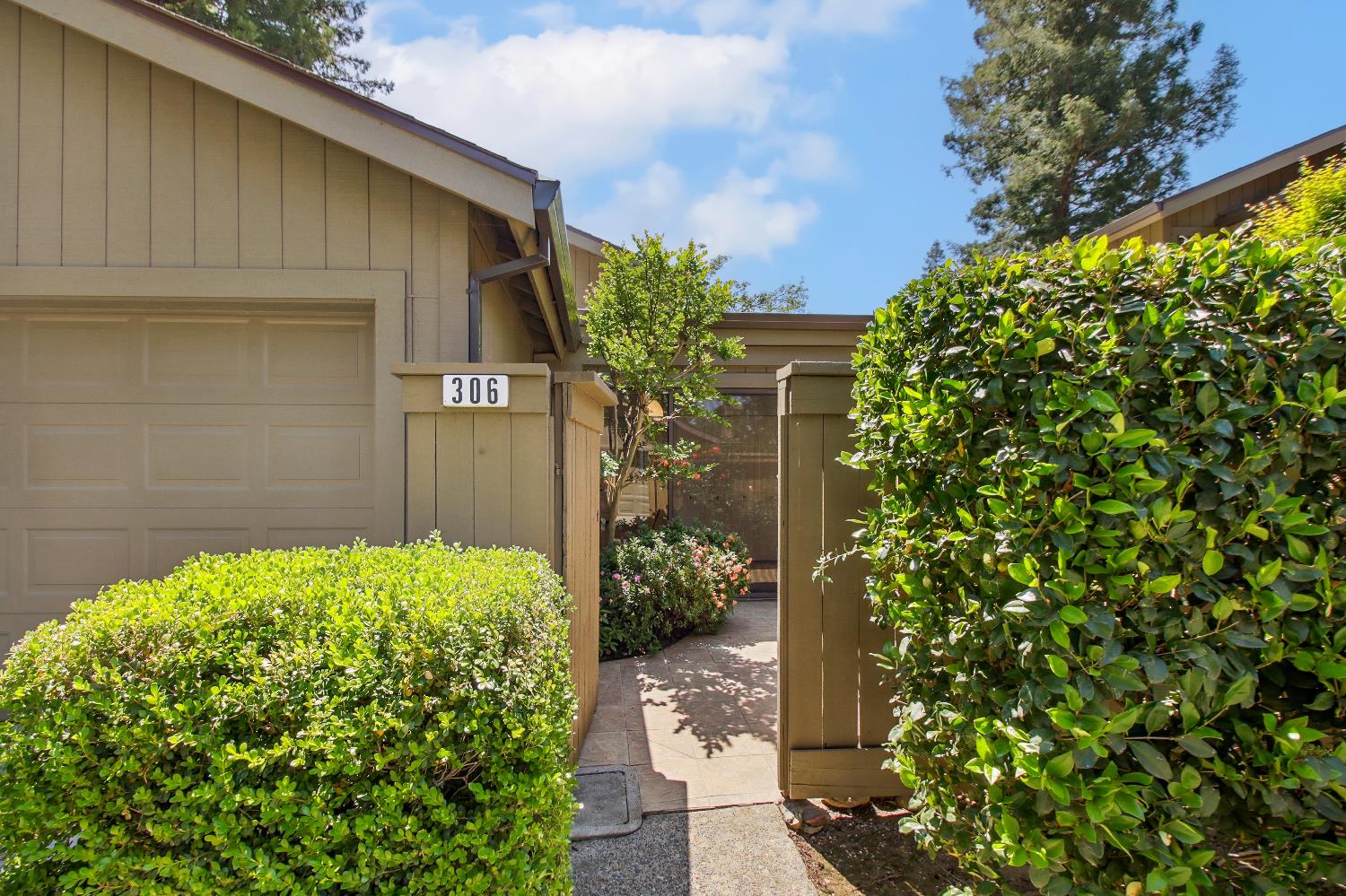 Detail Gallery Image 51 of 59 For 306 East Ranch Rd, Sacramento,  CA 95825 - 2 Beds | 2 Baths