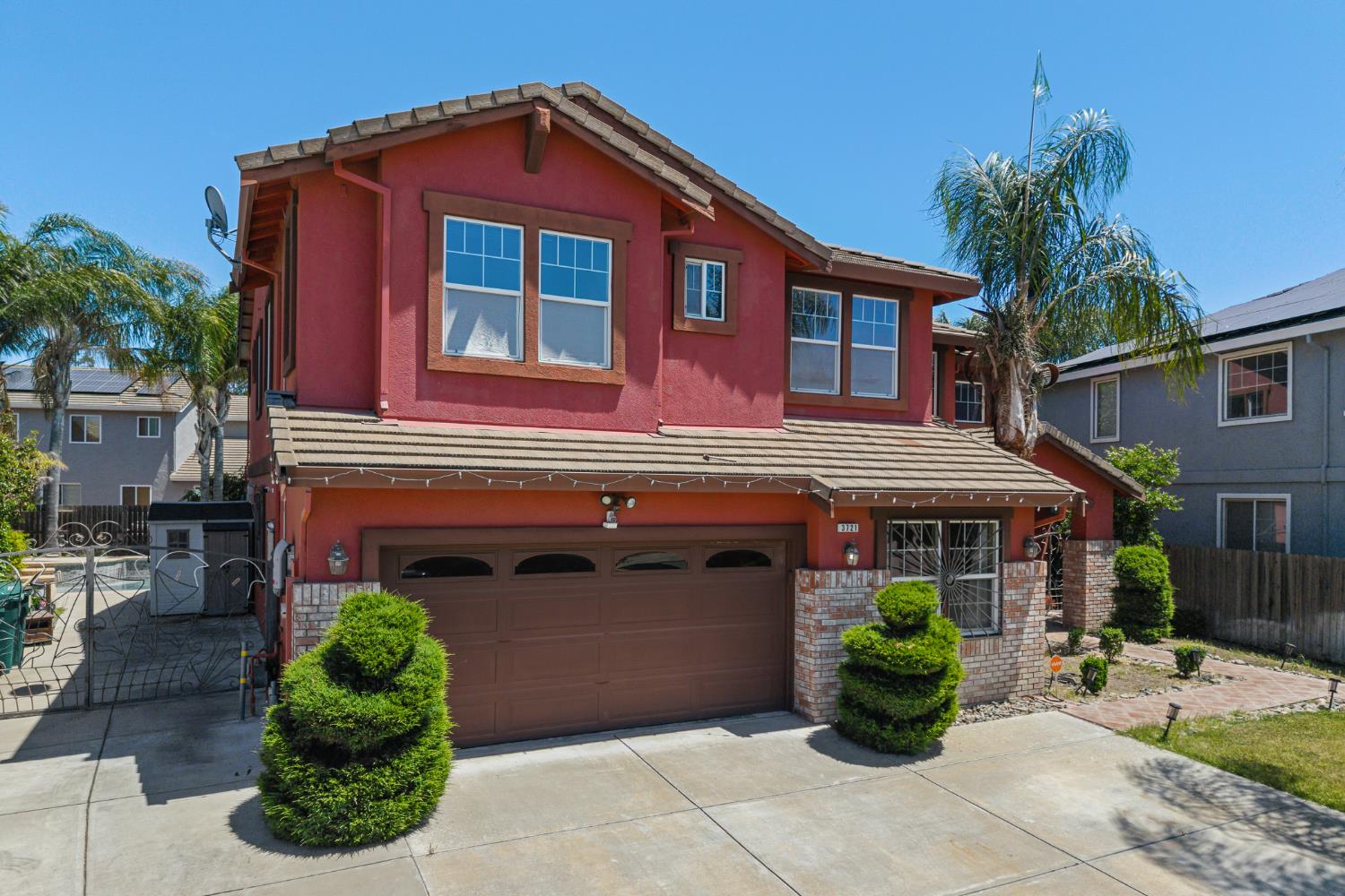 Massimo Circle, Stockton, California image 4