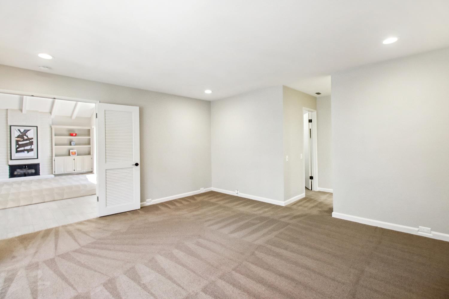 Detail Gallery Image 31 of 59 For 306 East Ranch Rd, Sacramento,  CA 95825 - 2 Beds | 2 Baths