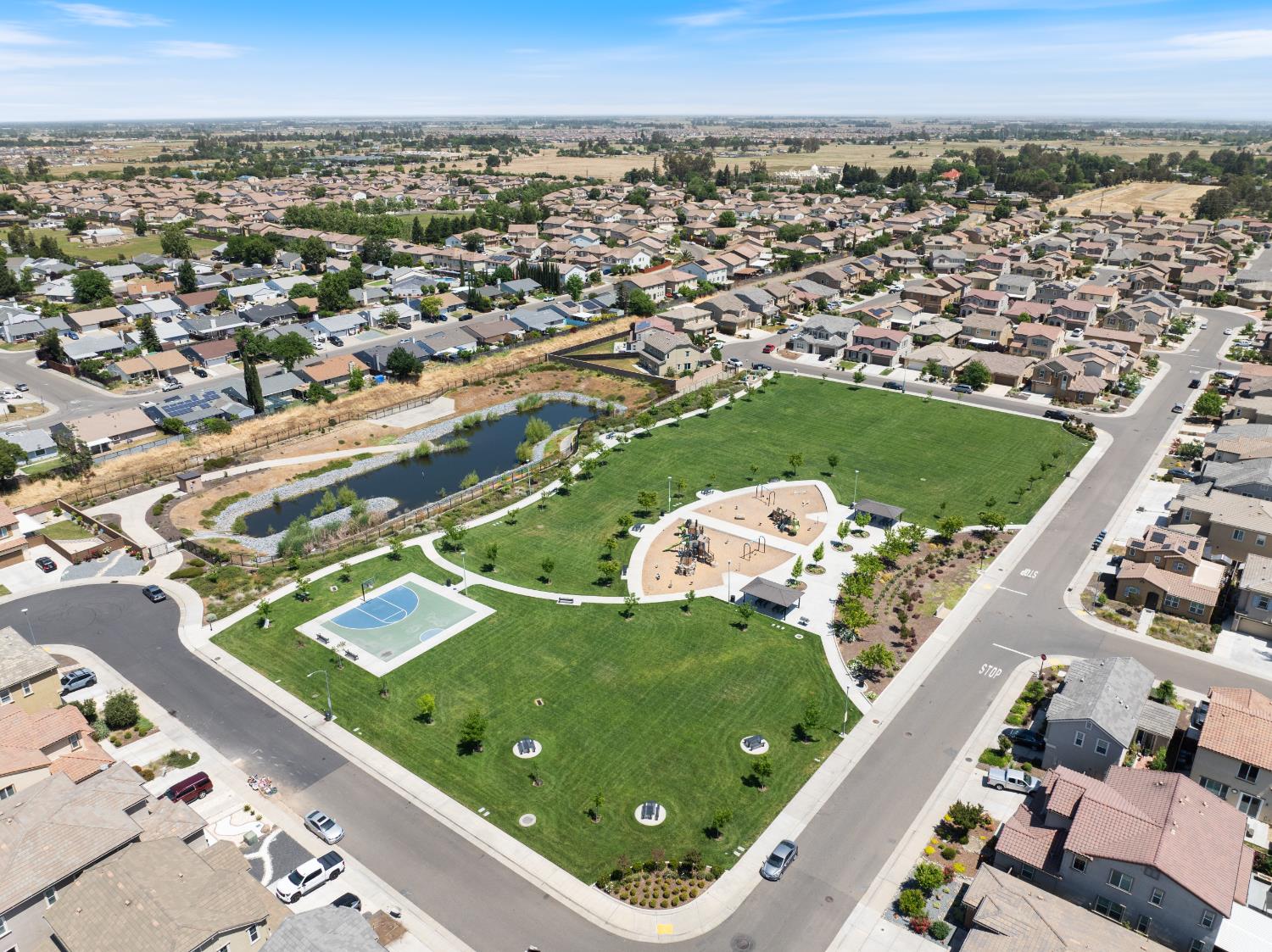Detail Gallery Image 61 of 61 For 7753 Finnhorse Way, Sacramento,  CA 95828 - 4 Beds | 3 Baths
