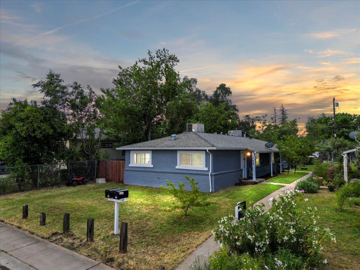 164 Santiago Avenue, Sacramento, California image 2