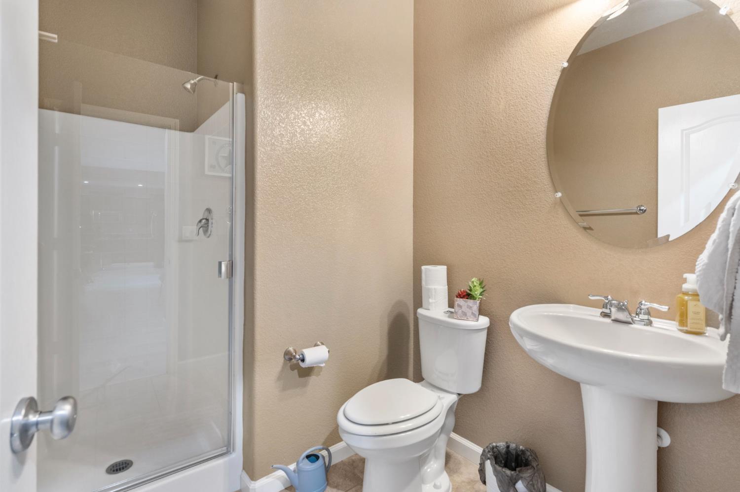 Detail Gallery Image 22 of 46 For 2317 Mathar Dr, Manteca,  CA 95337 - 5 Beds | 4/1 Baths