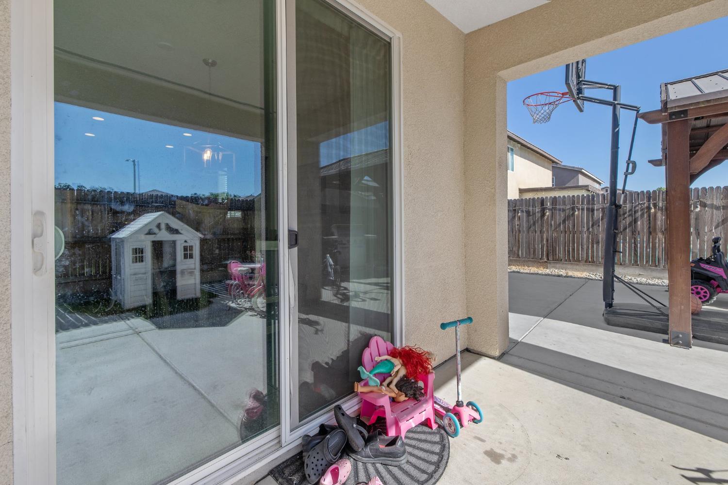 Detail Gallery Image 39 of 45 For 1066 Jade Way, Lemoore,  CA 93245 - 3 Beds | 2 Baths