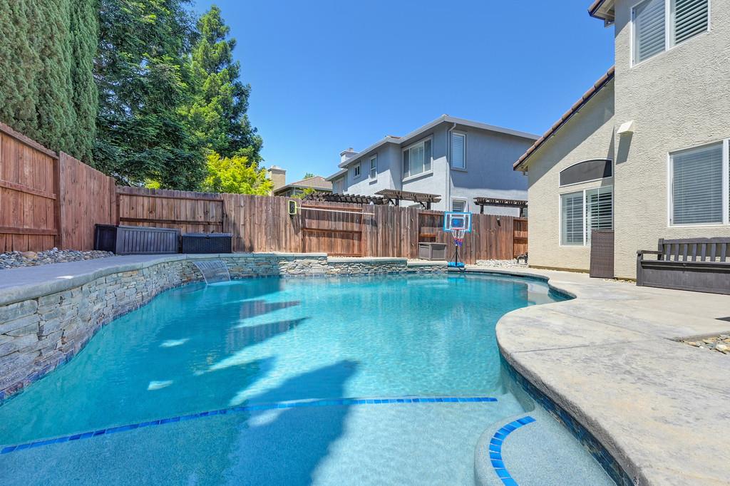 Detail Gallery Image 54 of 60 For 437 Anacapa Dr, Roseville,  CA 95678 - 4 Beds | 2/1 Baths