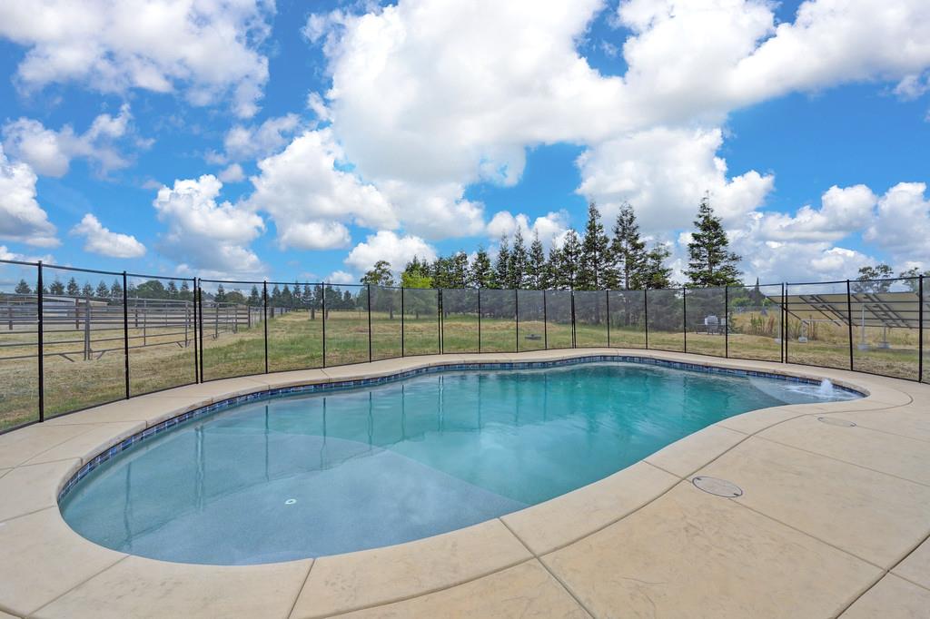 Detail Gallery Image 36 of 87 For 24684 N Watkinson Rd, Acampo,  CA 95220 - 2 Beds | 2 Baths