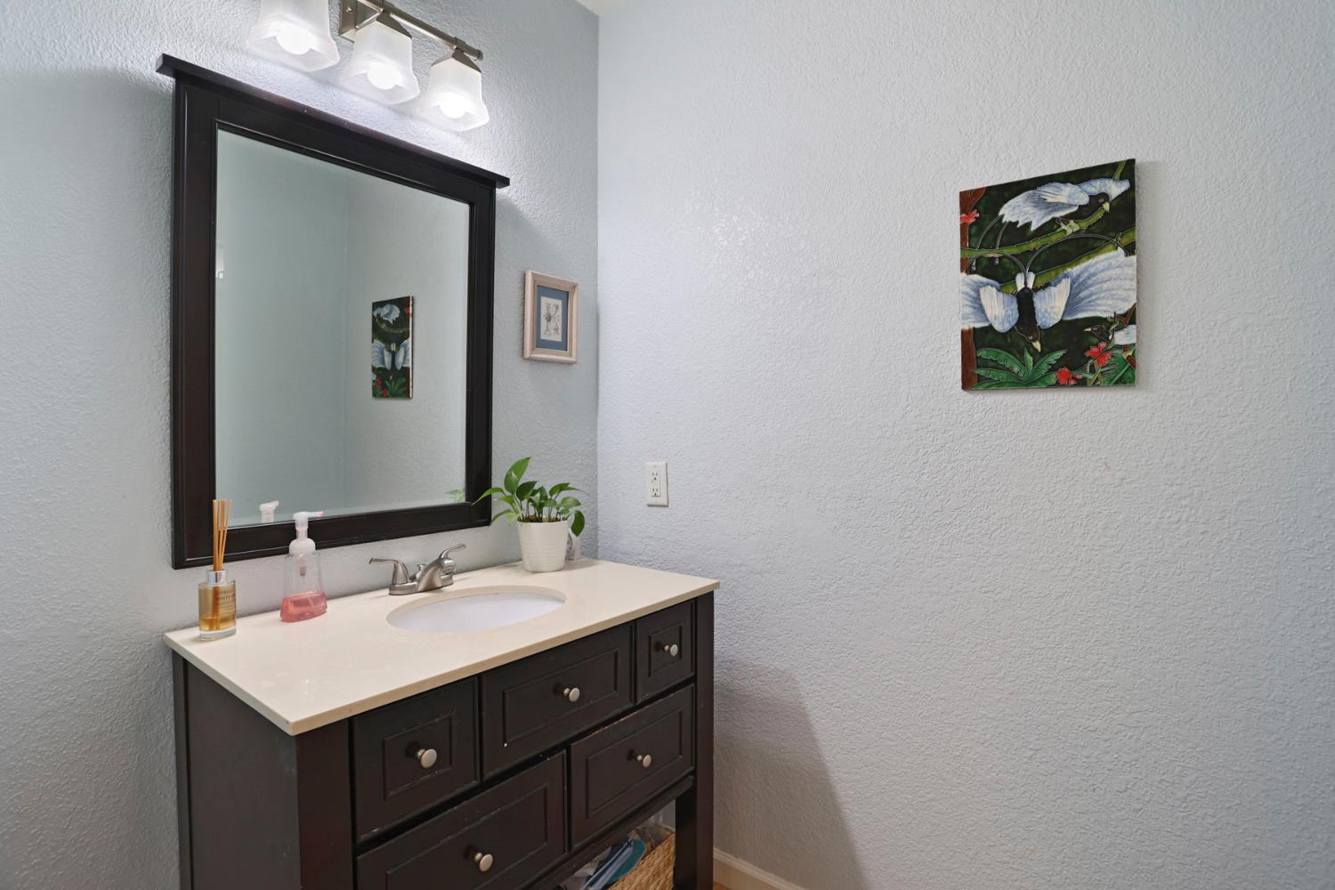 Detail Gallery Image 21 of 30 For 403 Valley Ave, Lodi,  CA 95240 - 3 Beds | 2 Baths