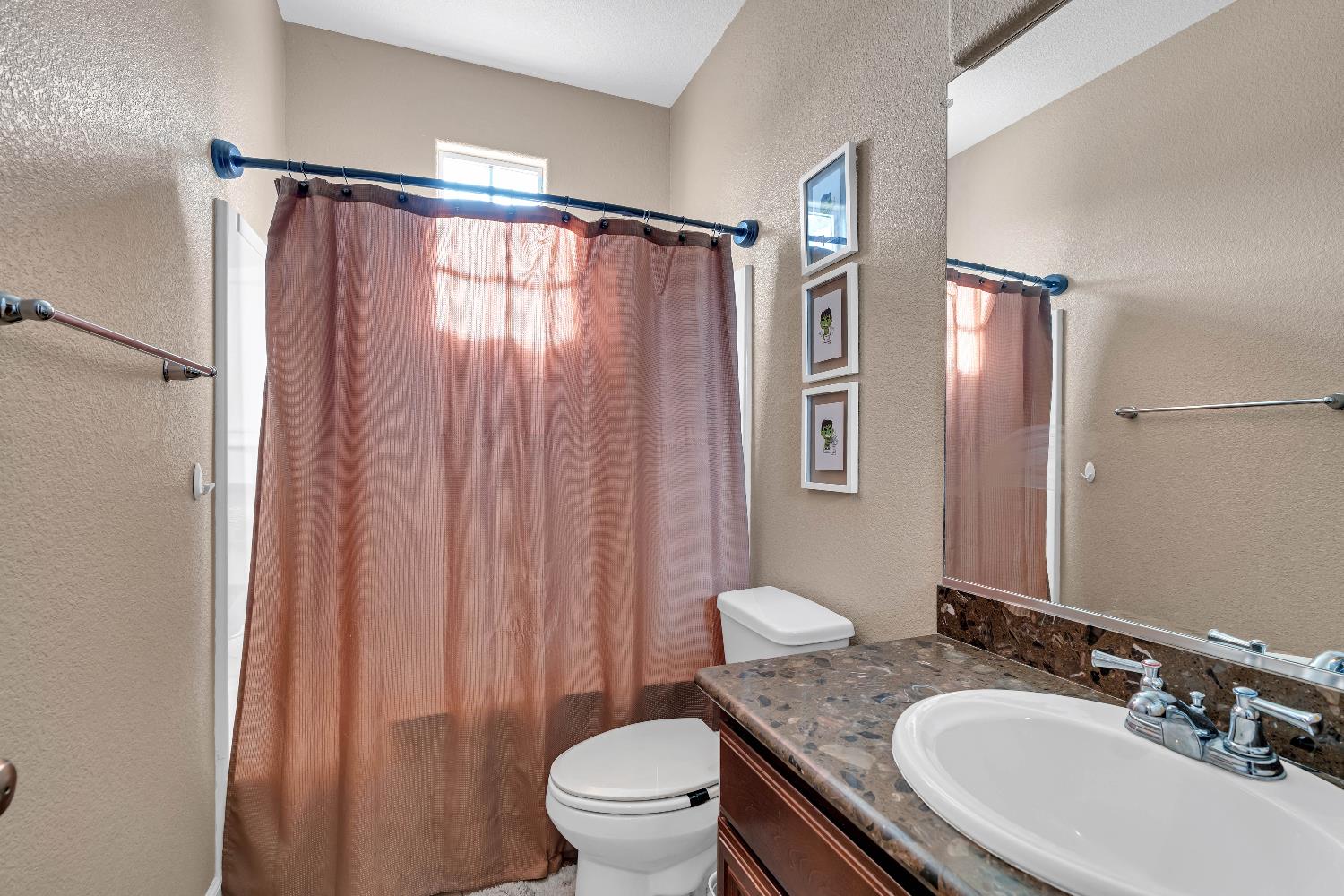 Detail Gallery Image 13 of 18 For 10406 Albert Dr, Stockton,  CA 95209 - 3 Beds | 2 Baths