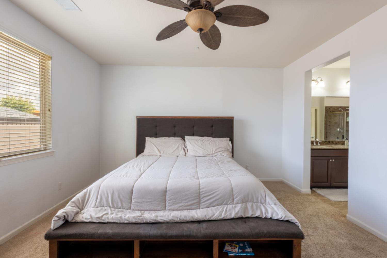 Ballinger Drive, Sacramento, California image 16