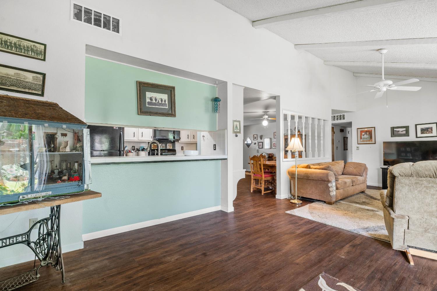 Detail Gallery Image 13 of 28 For 2820 Marble Dr, Modesto,  CA 95355 - 3 Beds | 2 Baths