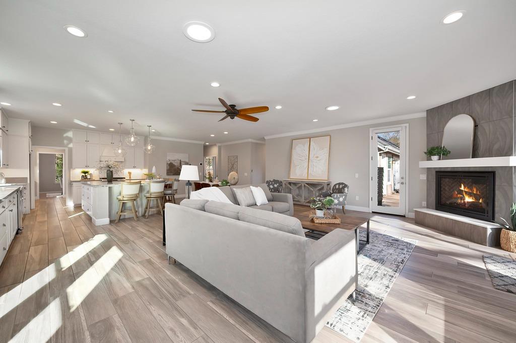 Detail Gallery Image 11 of 92 For 3710 Sutter Hill Ln, Carmichael,  CA 95608 - 4 Beds | 3/1 Baths