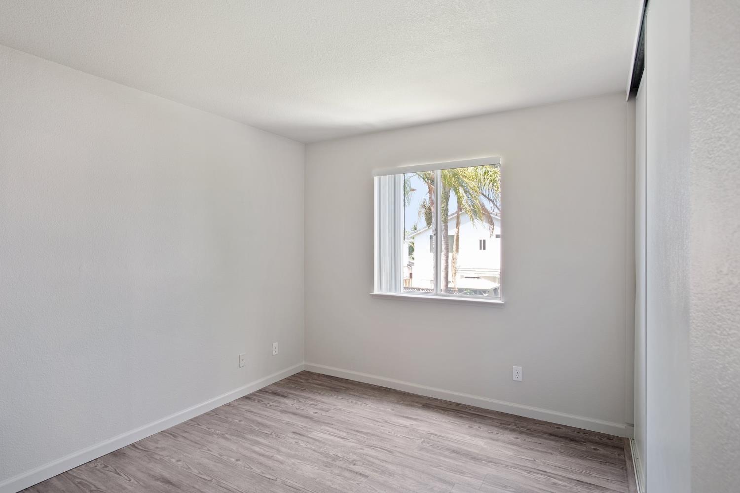 Detail Gallery Image 14 of 27 For 1243 Windham Ct, Tracy,  CA 95377 - 3 Beds | 2/1 Baths
