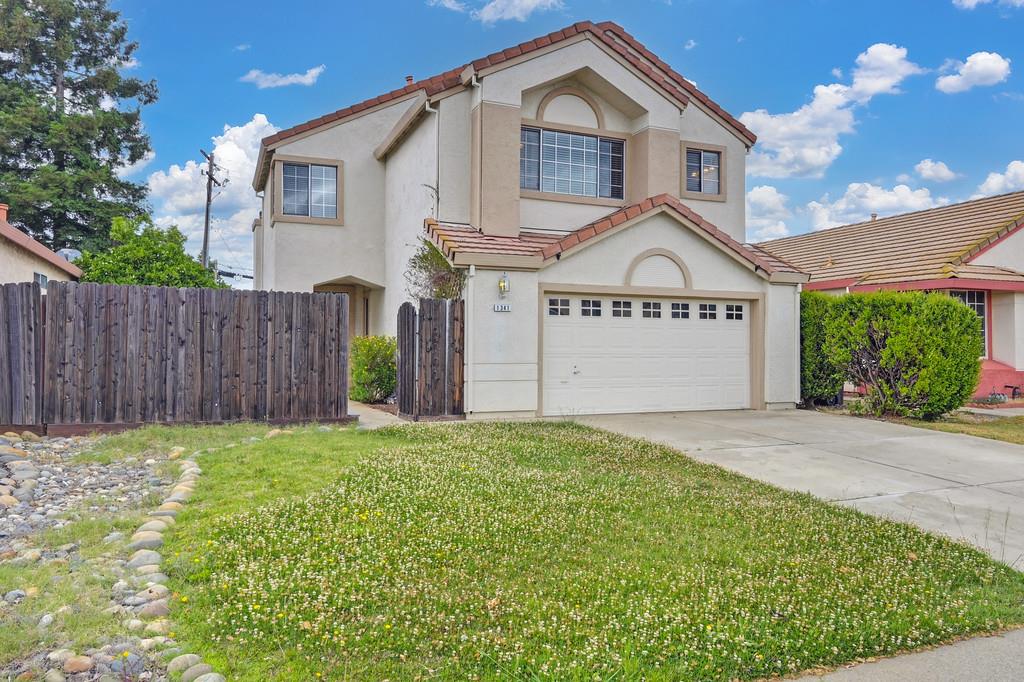 Detail Gallery Image 4 of 78 For 1341 Trevor Ct, Roseville,  CA 95678 - 4 Beds | 2/1 Baths