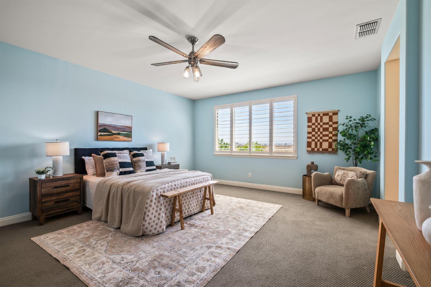 Detail Gallery Image 25 of 56 For 11896 Slate Falls Way, Rancho Cordova,  CA 95742 - 5 Beds | 3 Baths