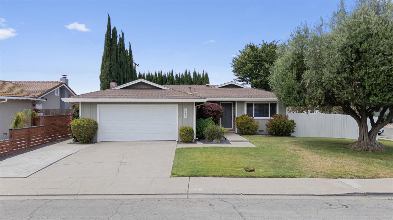 Lonna Way, Tracy, California image 2