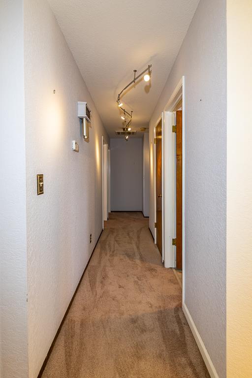 Detail Gallery Image 20 of 46 For 421 Becky Way, Waterford,  CA 95386 - 3 Beds | 2 Baths