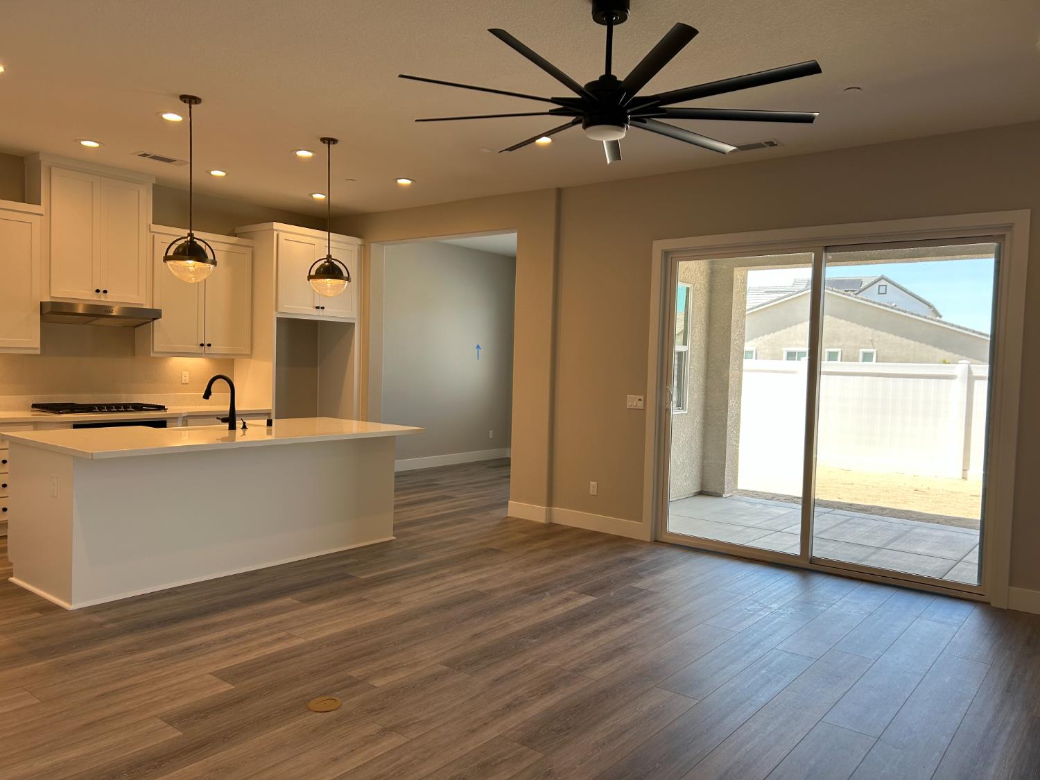 Detail Gallery Image 3 of 6 For 2517 Amur, Manteca,  CA 95337 - 4 Beds | 2 Baths