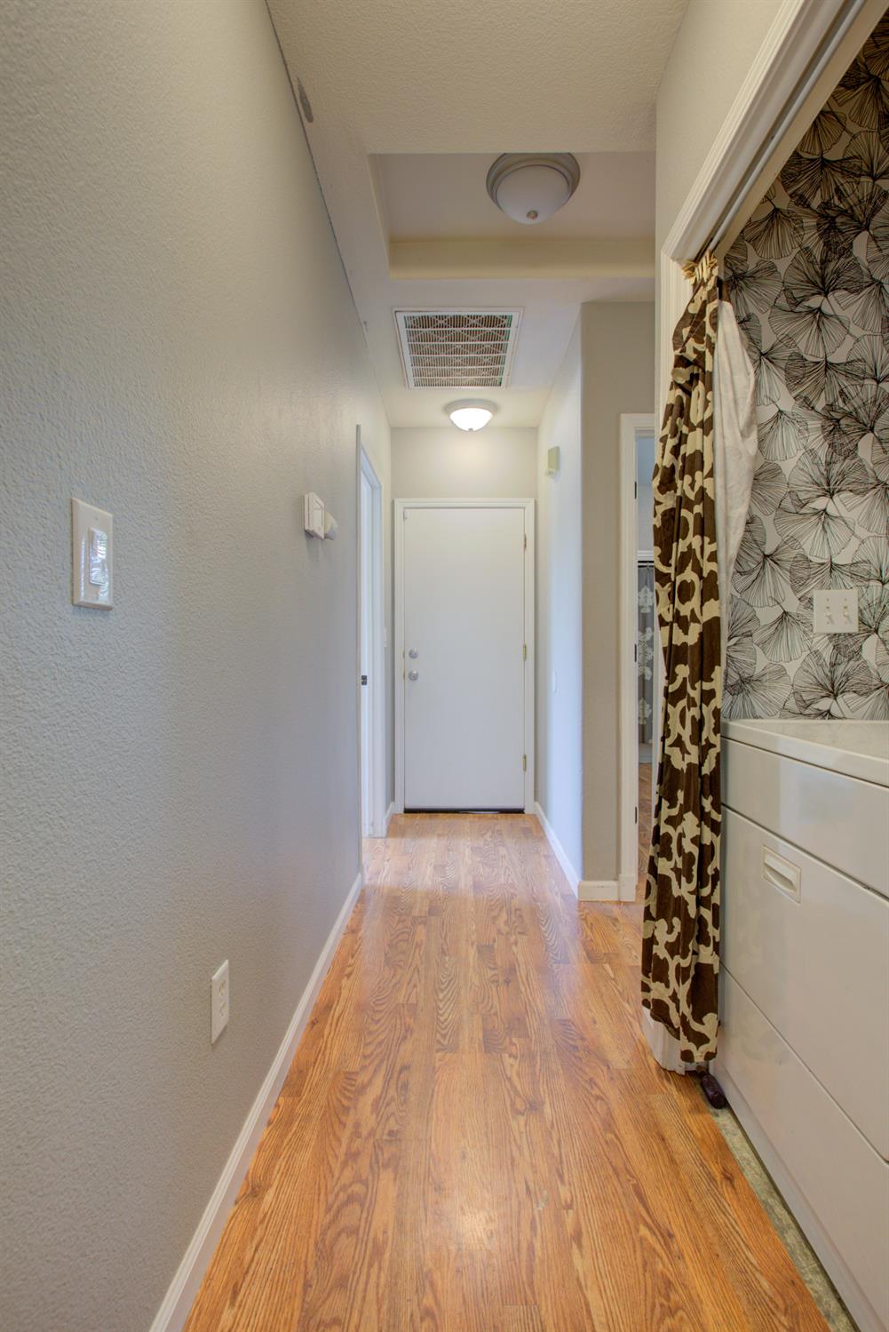 Detail Gallery Image 30 of 49 For 2341 Summersong Ct, Turlock,  CA 95382 - 6 Beds | 3 Baths