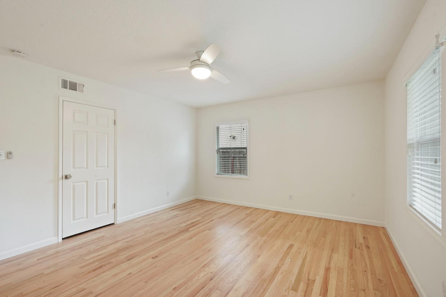 Detail Gallery Image 32 of 49 For 205 S Crescent Ave, Lodi,  CA 95240 - 3 Beds | 2 Baths