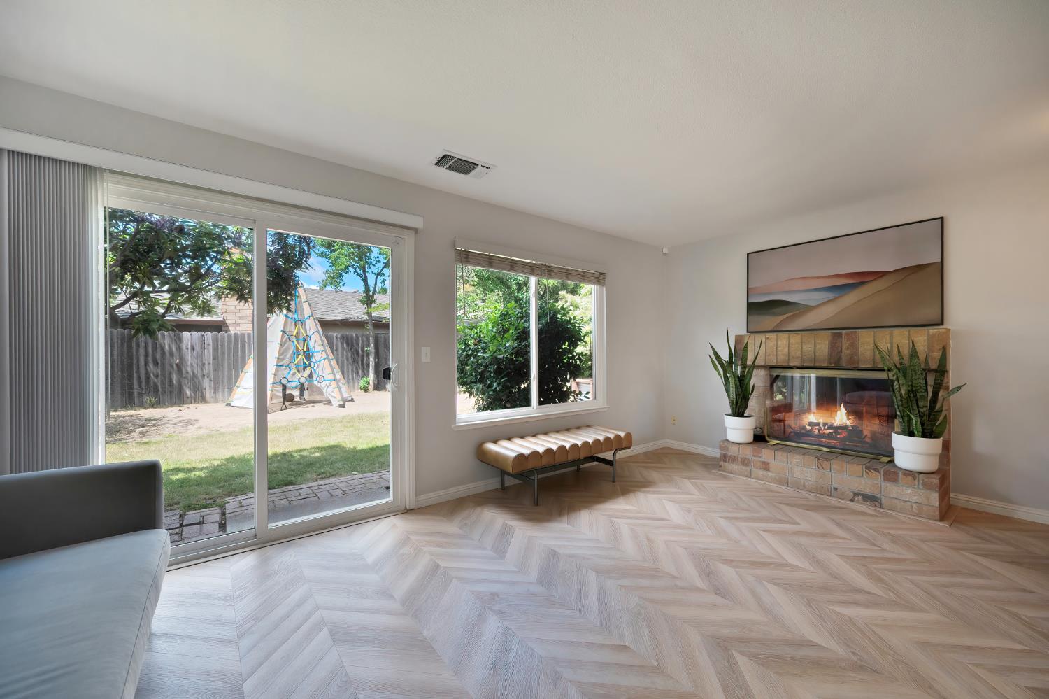 Caldera Way, Sacramento, California image 14
