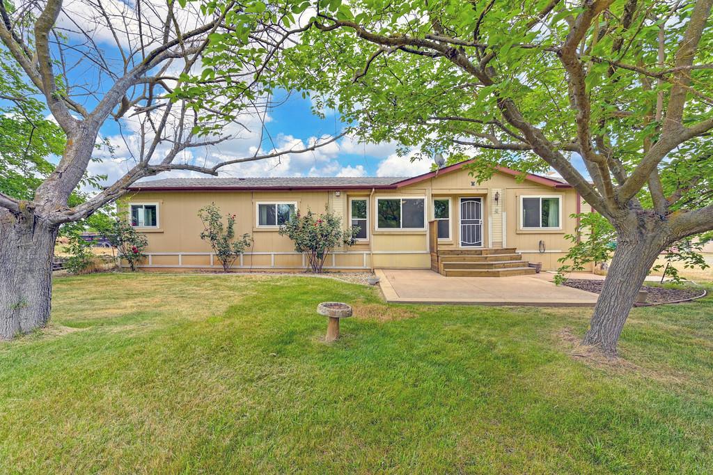 Detail Gallery Image 3 of 87 For 24684 N Watkinson Rd, Acampo,  CA 95220 - 2 Beds | 2 Baths
