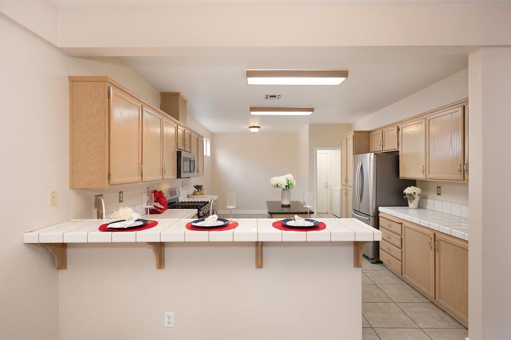 Detail Gallery Image 36 of 78 For 1341 Trevor Ct, Roseville,  CA 95678 - 4 Beds | 2/1 Baths