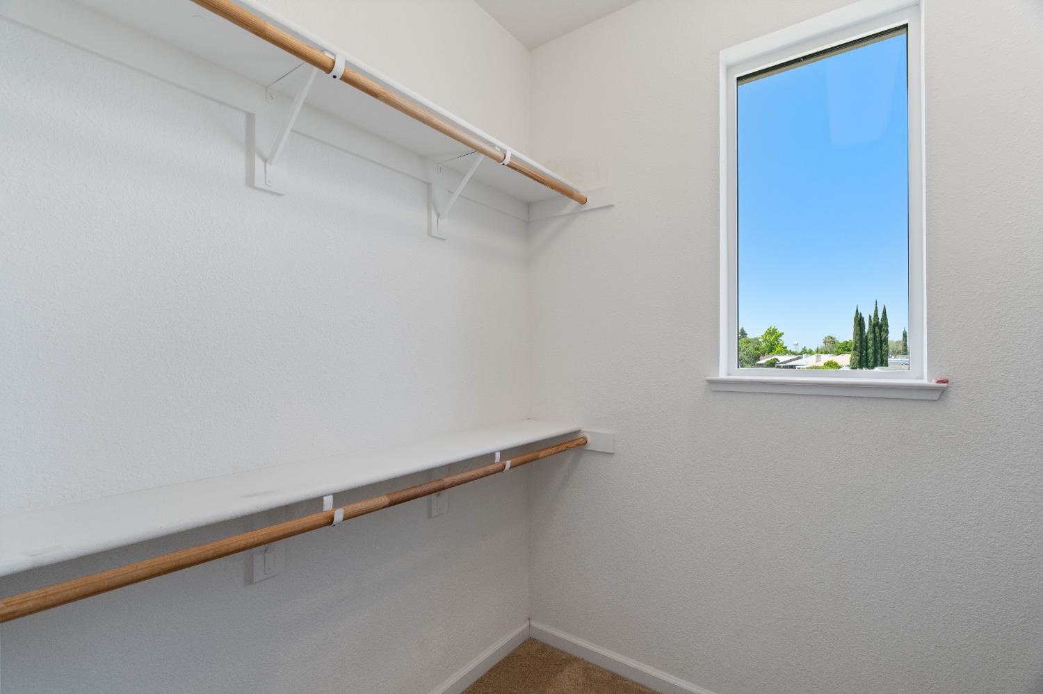 Detail Gallery Image 39 of 61 For 7753 Finnhorse Way, Sacramento,  CA 95828 - 4 Beds | 3 Baths