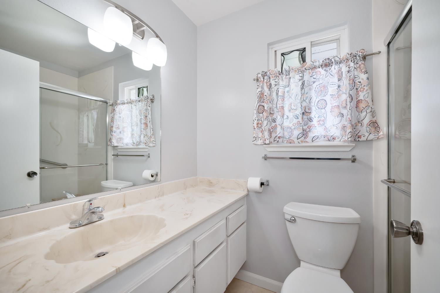 Caldera Way, Sacramento, California image 32