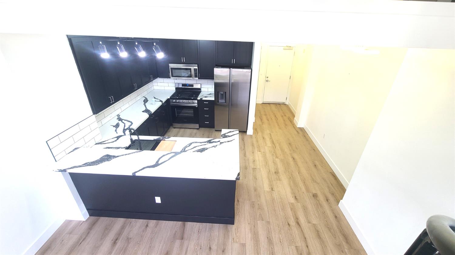 Detail Gallery Image 24 of 37 For 330 13th St 1a,  Oakland,  CA 94612 - 1 Beds | 1/1 Baths