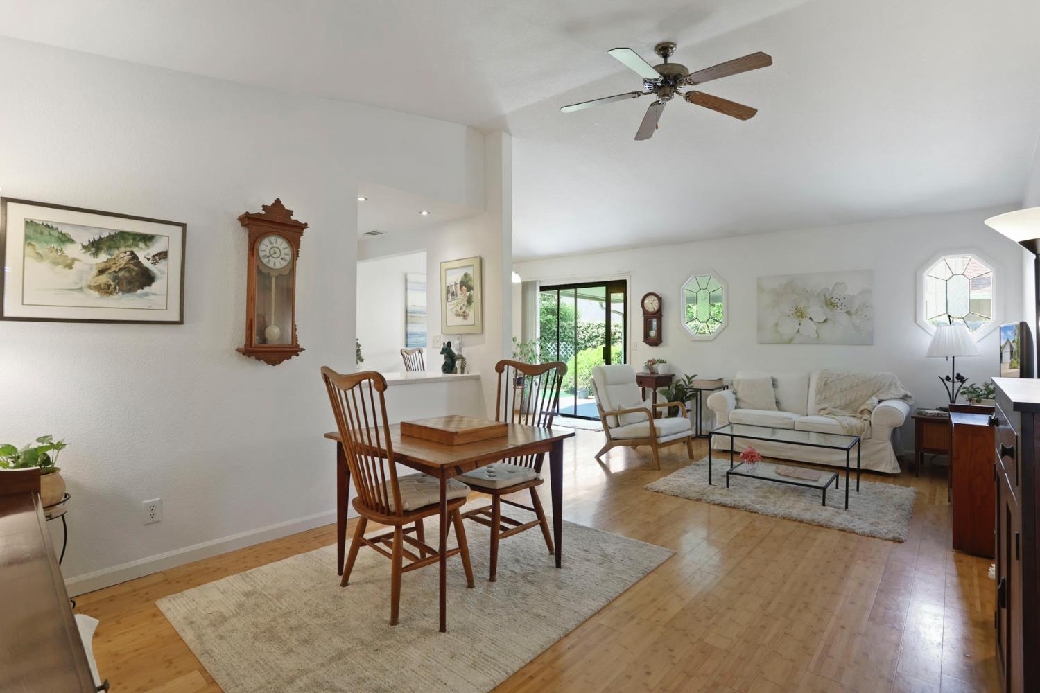 Detail Gallery Image 3 of 30 For 403 Valley Ave, Lodi,  CA 95240 - 3 Beds | 2 Baths