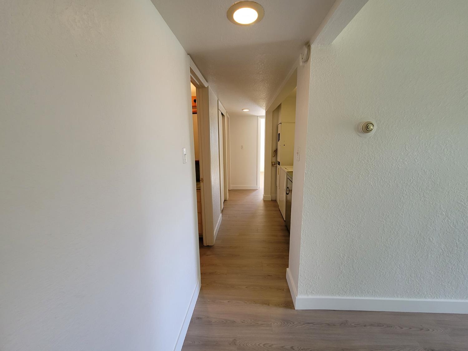 Detail Gallery Image 7 of 35 For 1408 Gregory Way, Roseville,  CA 95661 - 3 Beds | 2 Baths
