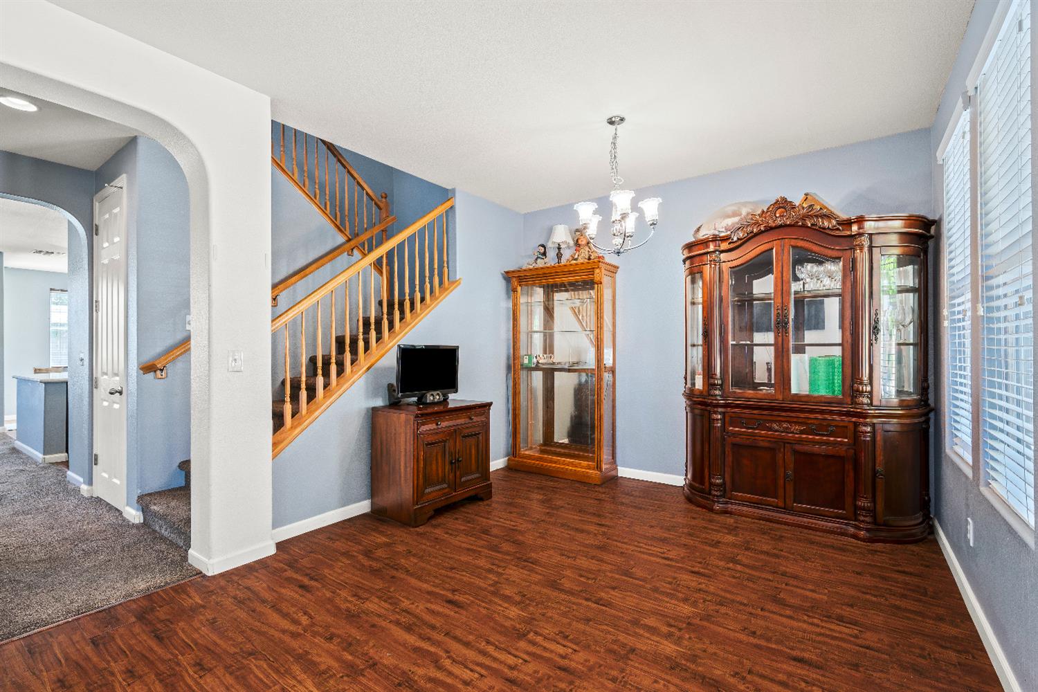 Detail Gallery Image 9 of 43 For 4151 Etoway Way, Rancho Cordova,  CA 95742 - 5 Beds | 3/1 Baths