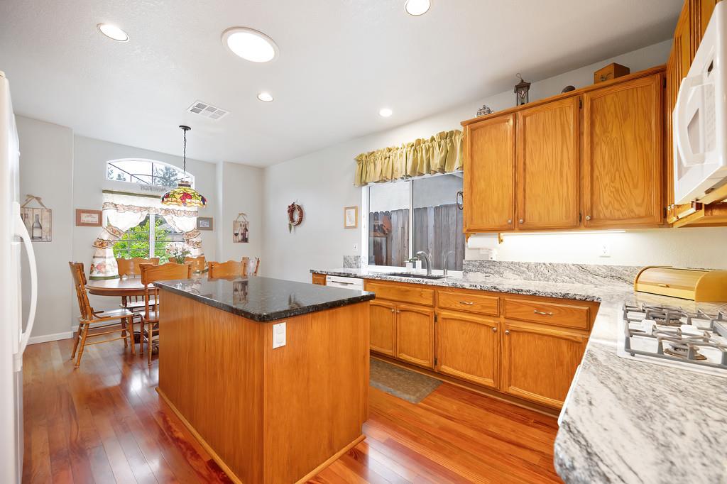 Detail Gallery Image 17 of 46 For 8958 Augustine Ct, Orangevale,  CA 95662 - 3 Beds | 2 Baths